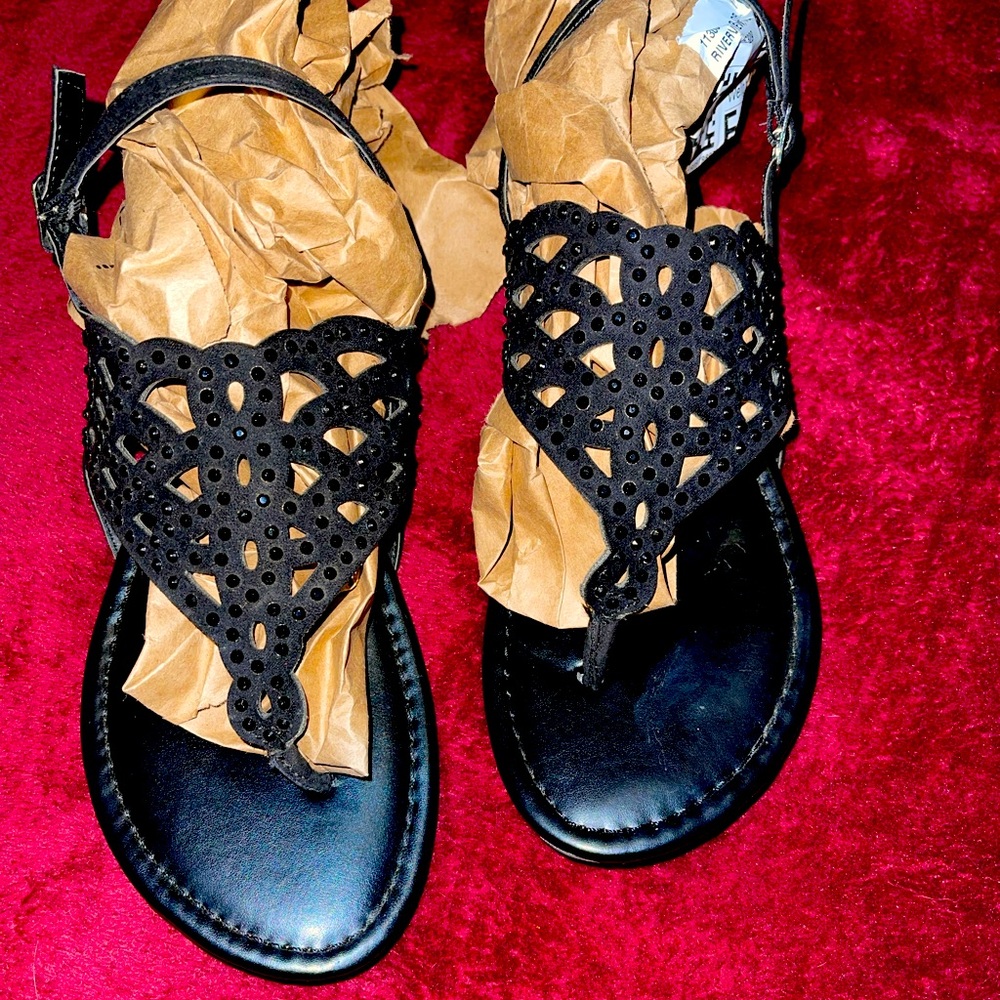 NWOT Time and Tru Black with Black Rhinestones size 8 sandals